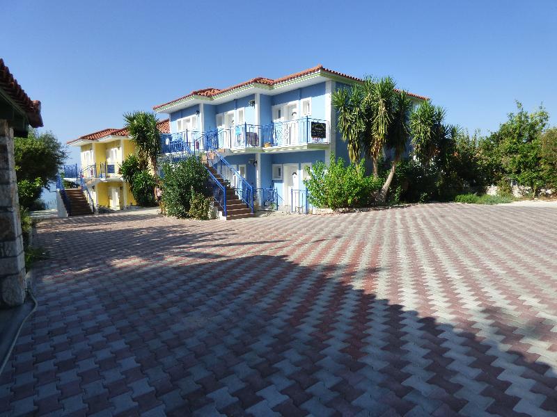 Milos Studios Lourdata  Exterior photo
