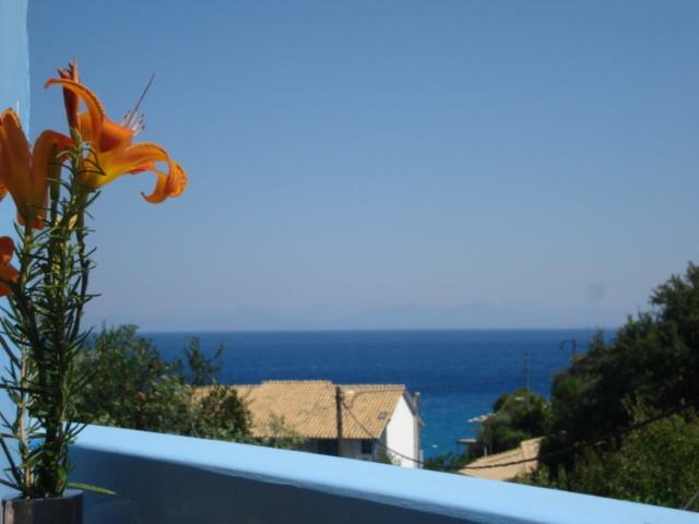 Milos Studios Lourdata  Exterior photo